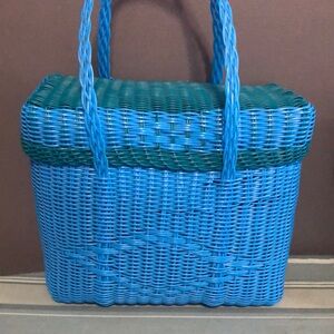 Medium picnic basket